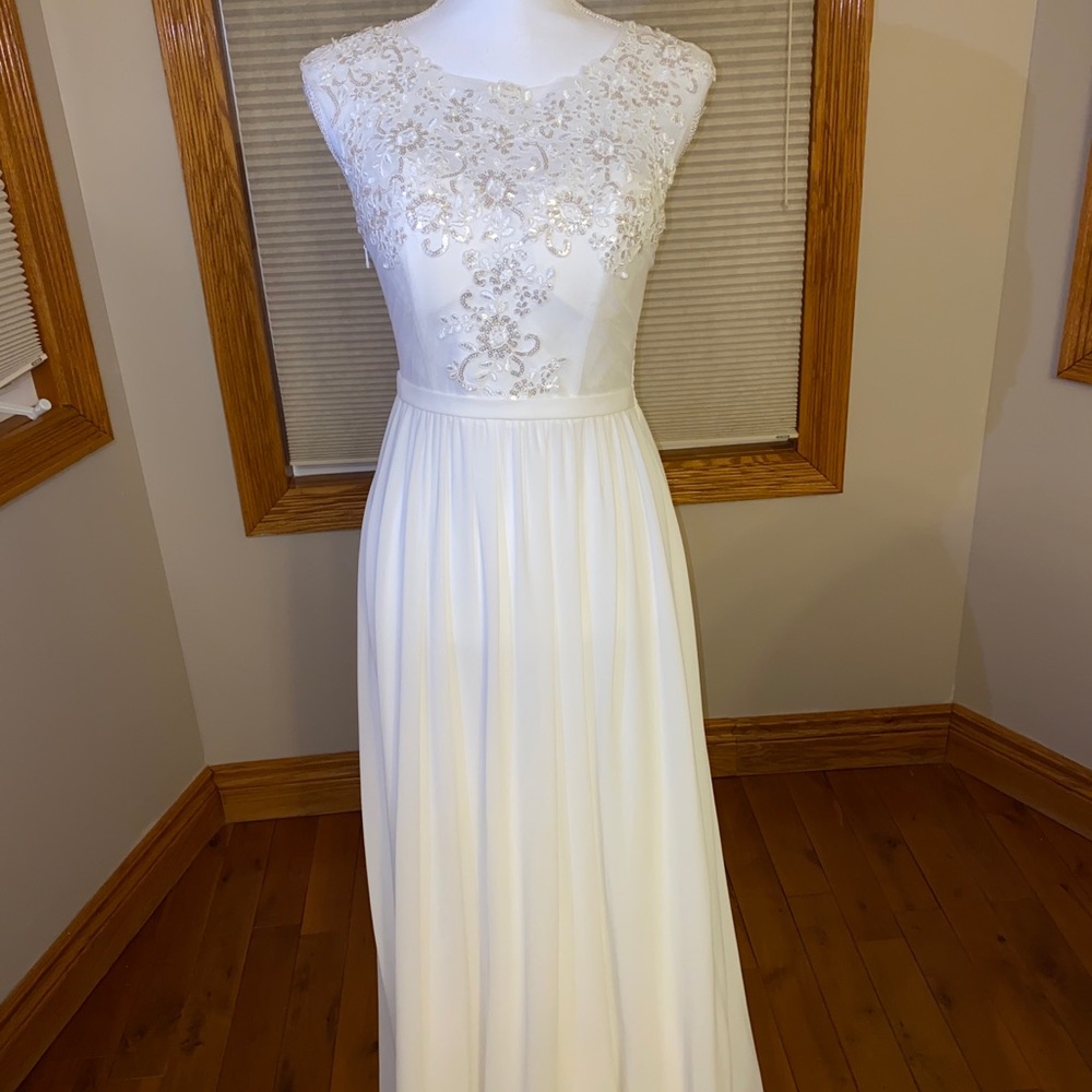 BRAND NEW PARISIAN WEDDING DRESS